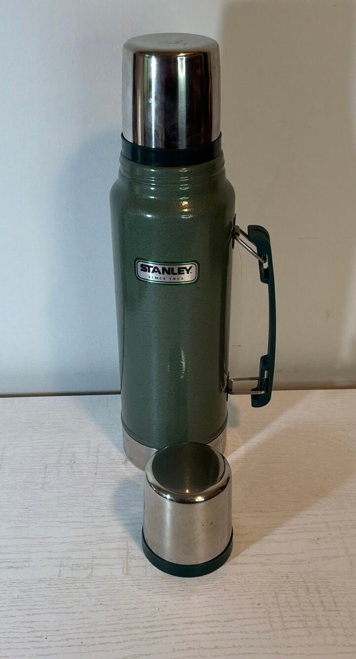 Stanley Classic Vacuum Insulated Thermos Bottle Green 1L